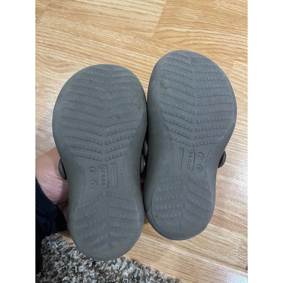 Crocs - Picture 2 of 3